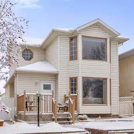 Home Away From Home!! YYC Dış mekan fotoğraf